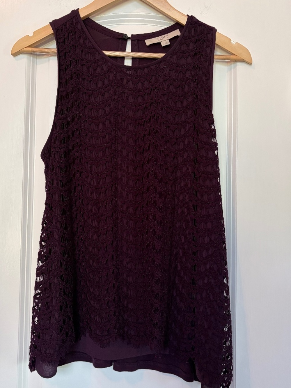 LOFT Women’s Lacy Shell Top - Plum - Size M